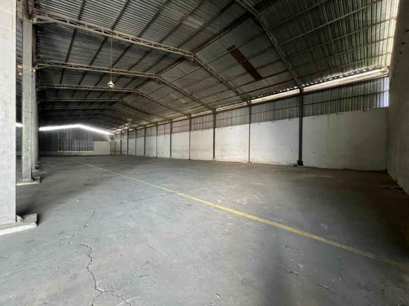 disewakan gudang di gatot subroto semarang