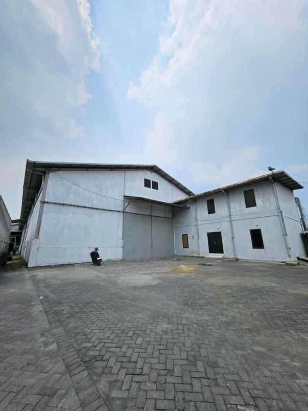disewakan gudang di osowilangun surabaya