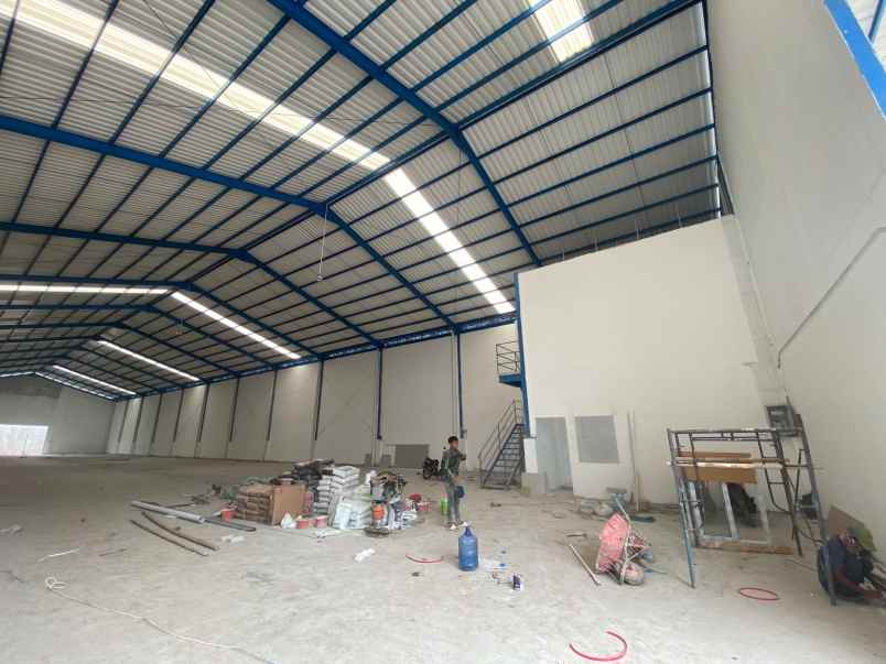 disewakan ruko gudang kantor delta silicon lippo cikarang