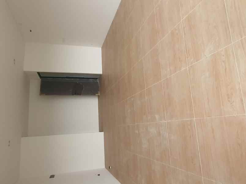 disewakan ruko gudang kantor hive tanamera lippo