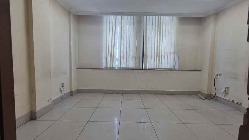 disewakan ruko gudang kantor jl bouelvard raya kelapa