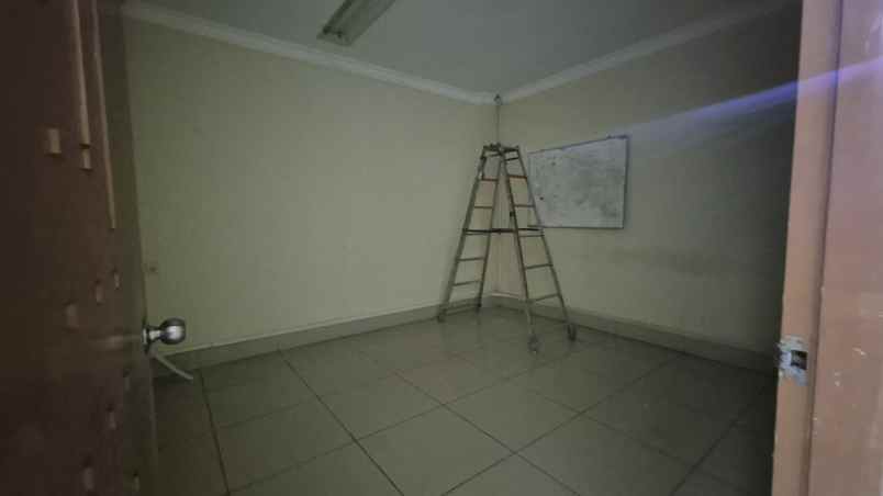disewakan ruko gudang kantor jl bouelvard raya kelapa