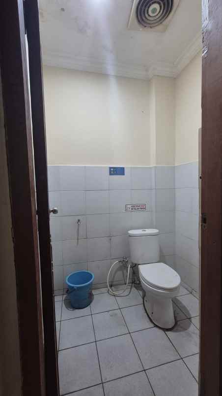 disewakan ruko gudang kantor jl bouelvard raya kelapa