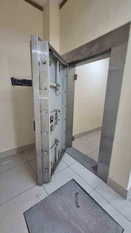 disewakan ruko gudang kantor jl bouelvard raya kelapa