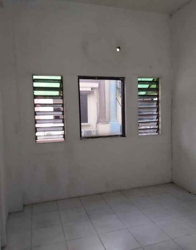 disewakan ruko gudang kantor manyar