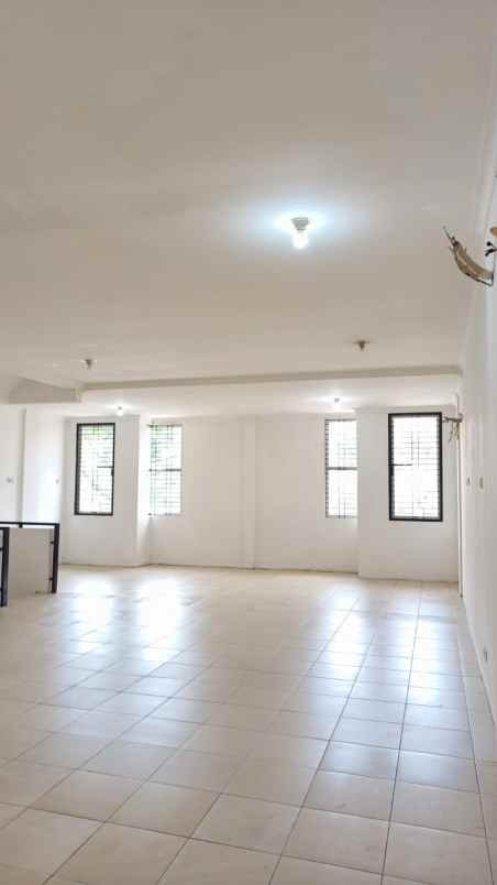 disewakan ruko gudang kantor ruko grand boulevard