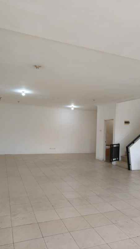 disewakan ruko gudang kantor ruko grand boulevard