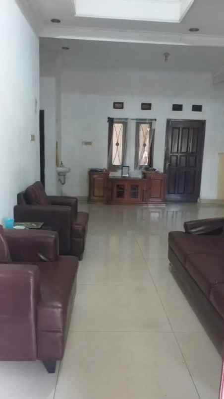 disewakan rumah ciputat