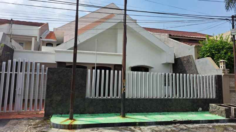 disewakan rumah dhrmahusada indah