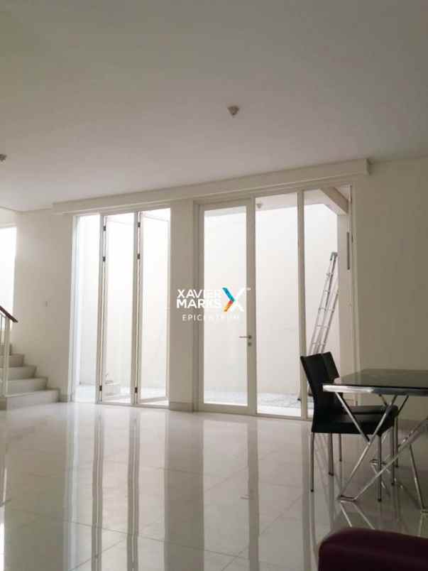 disewakan rumah grand pakuwon