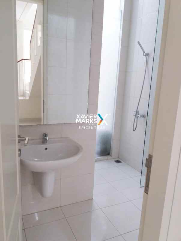 disewakan rumah grand pakuwon