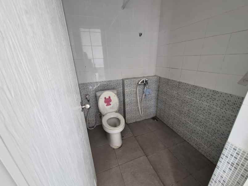 disewakan rumah hook siap huni di abira suvarna sutera