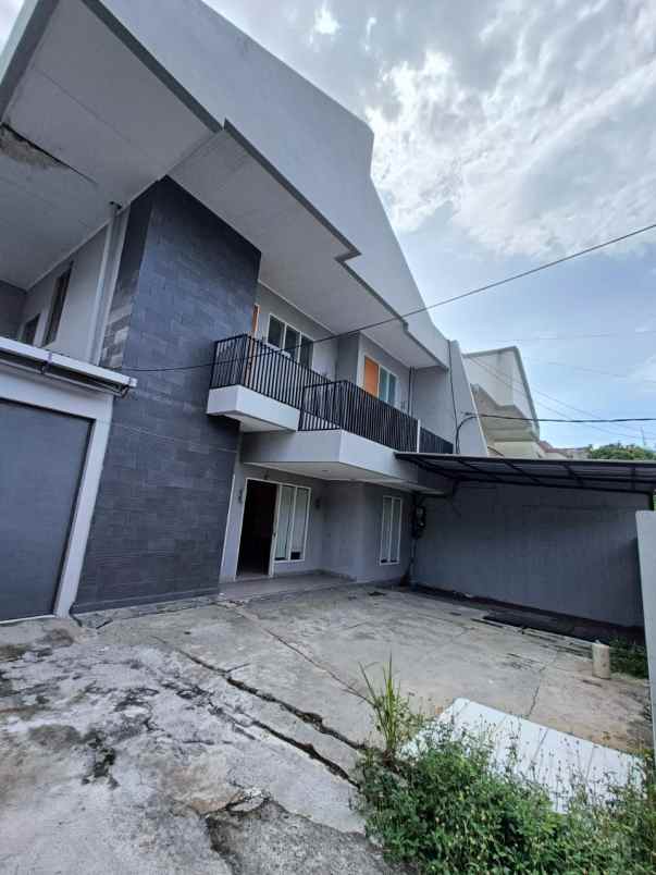 disewakan rumah jalan muara karang permai