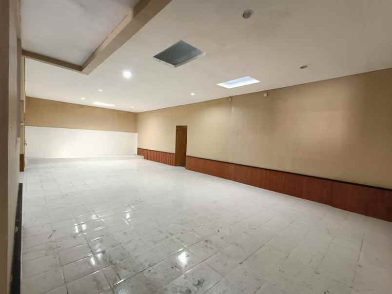 disewakan rumah jalan muara karang permai