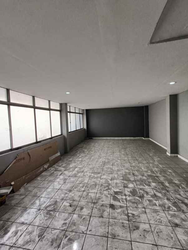 disewakan rumah jalan muara karang permai