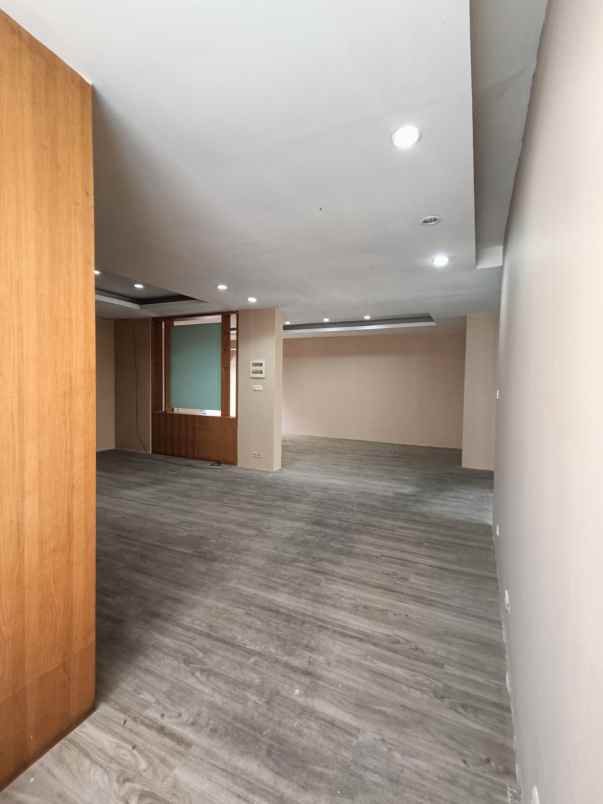 disewakan rumah jalan muara karang permai