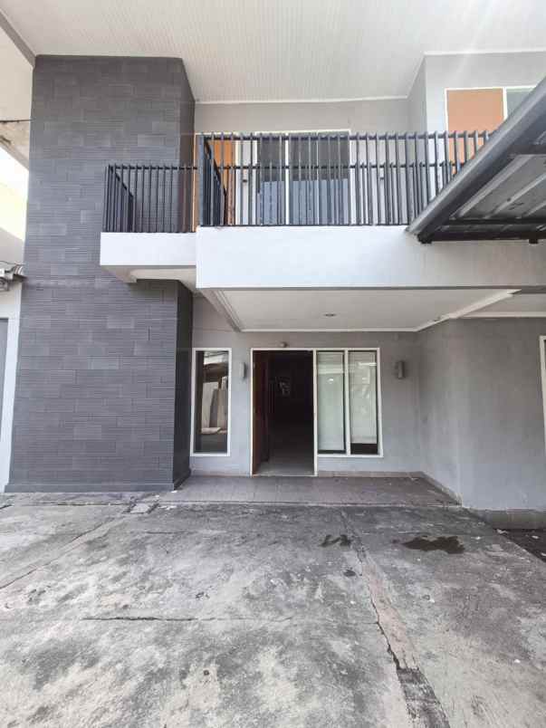 disewakan rumah jalan muara karang permai