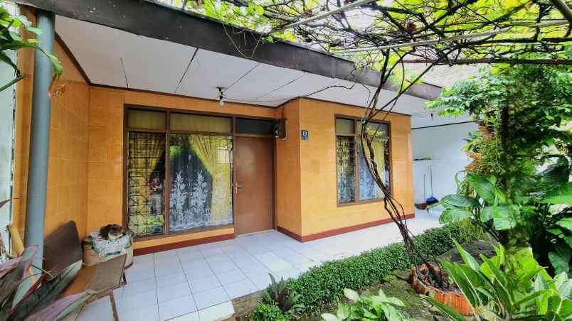 disewakan rumah jl kalidam utara no 69 rt