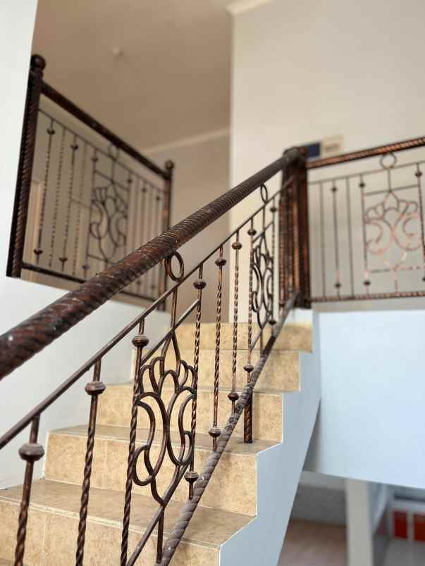 disewakan rumah kebonsari regency