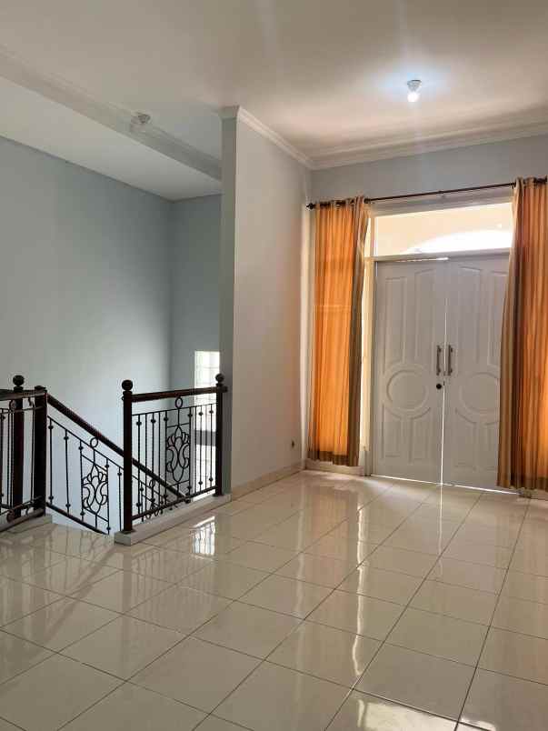 disewakan rumah kebonsari regency