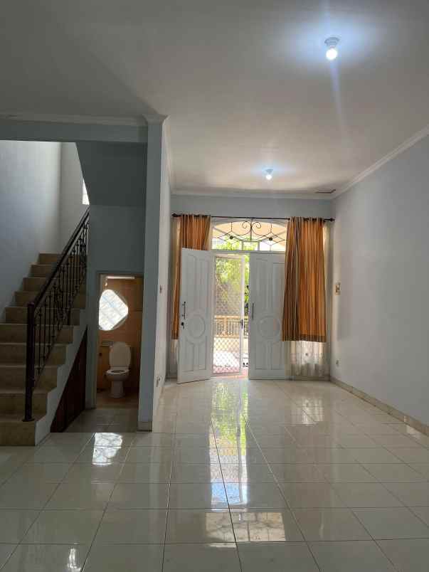 disewakan rumah kebonsari regency