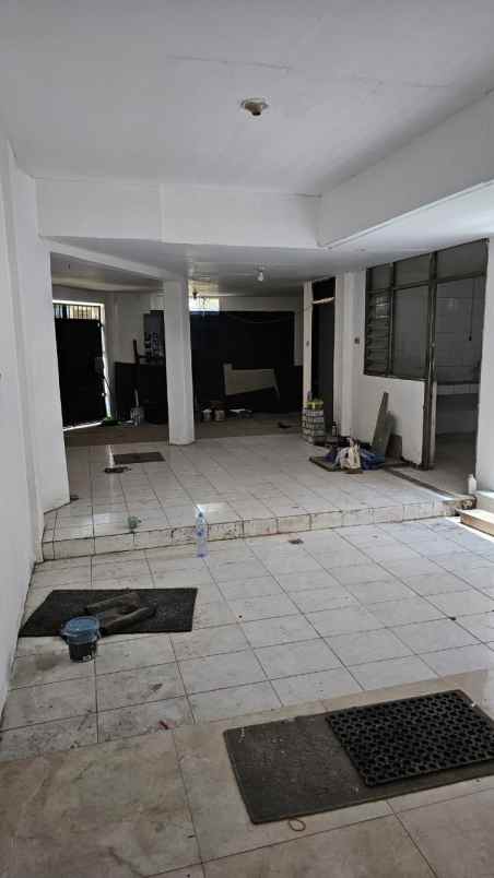 disewakan rumah krembangan barat
