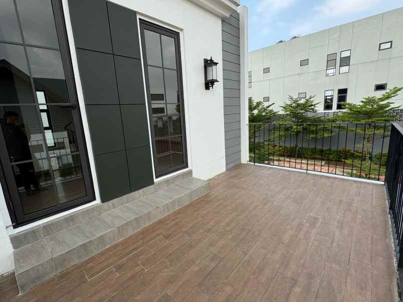 disewakan rumah maison de wisteria metland