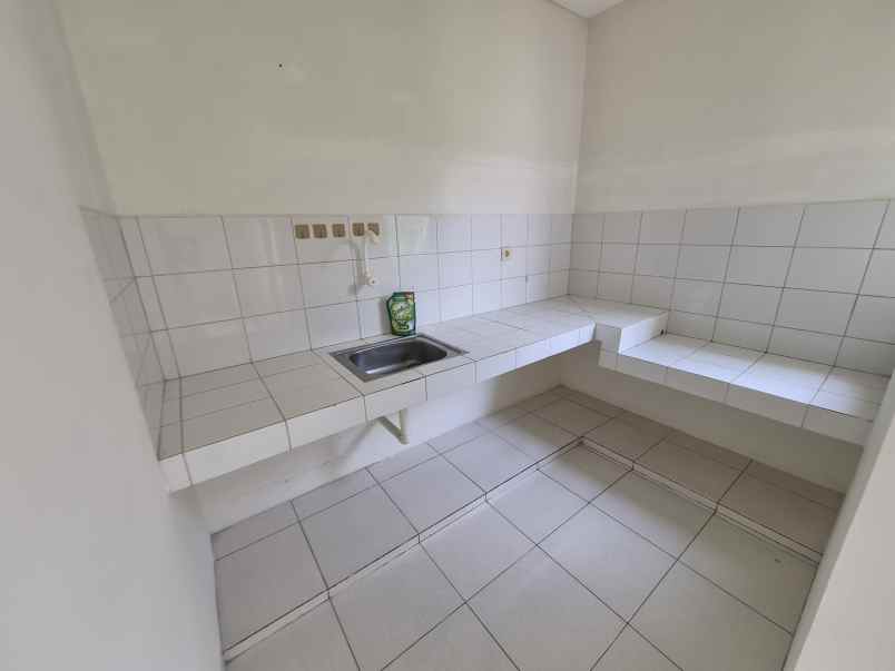 disewakan rumah suvarna sutera cluster fedora