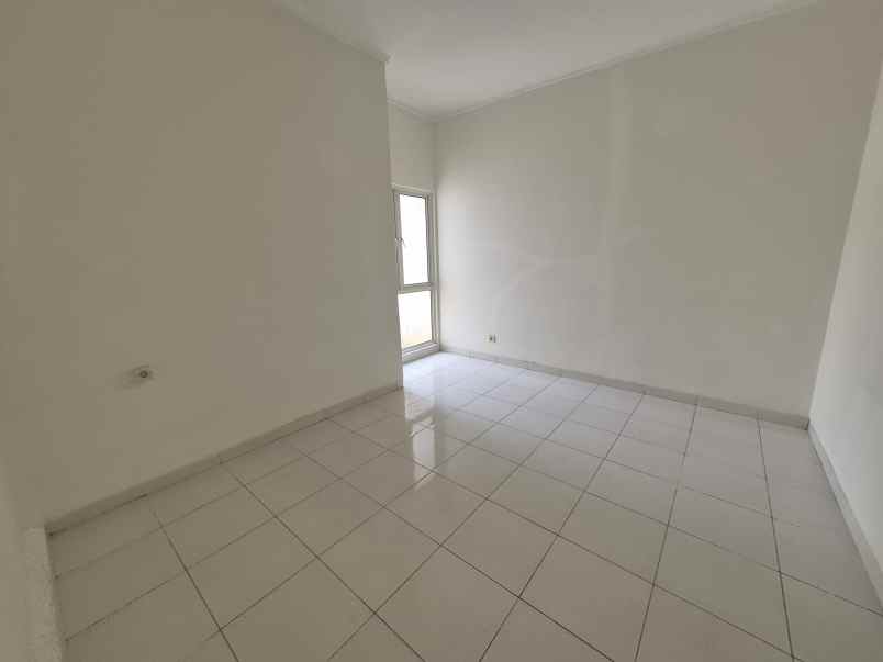 disewakan rumah suvarna sutera cluster fedora
