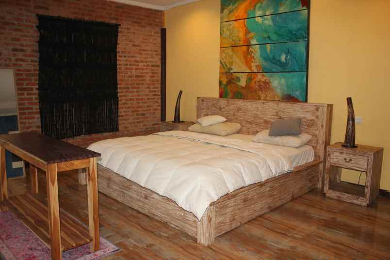 for rent in a tree lined villa