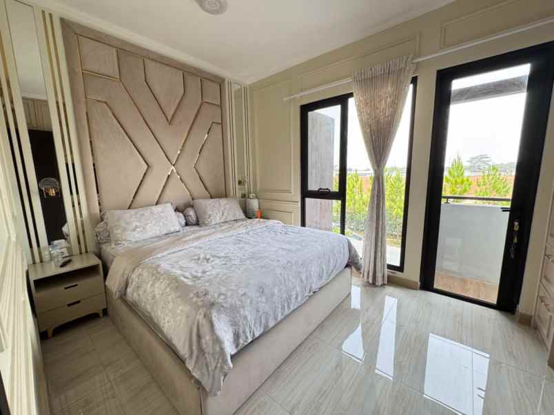 jual rumah 2 lantai summarecon bandung bandung