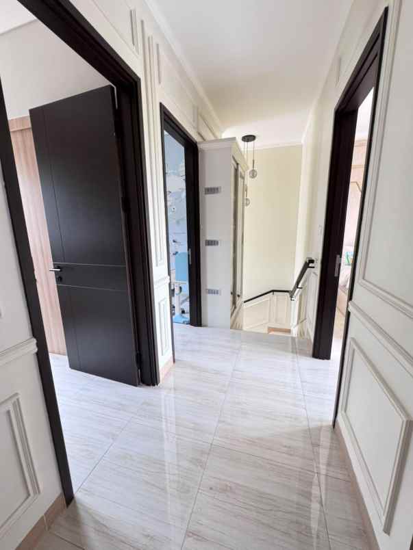 jual rumah 2 lantai summarecon bandung bandung