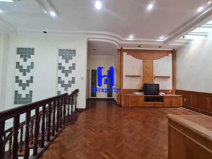 jual rumah baru renov di komplek taman polonia 3 medan