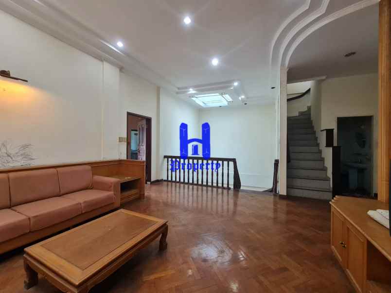 jual rumah baru renov di komplek taman polonia 3 medan
