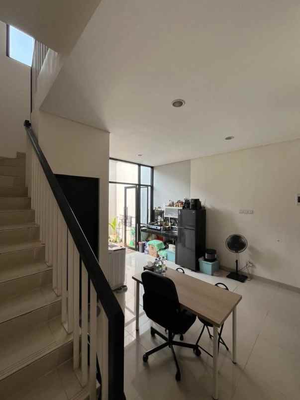 jual rumah cantik di citra grand cbd cibubur