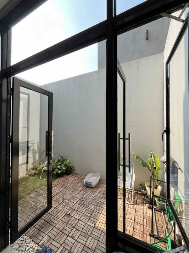 jual rumah cantik di citra grand cbd cibubur