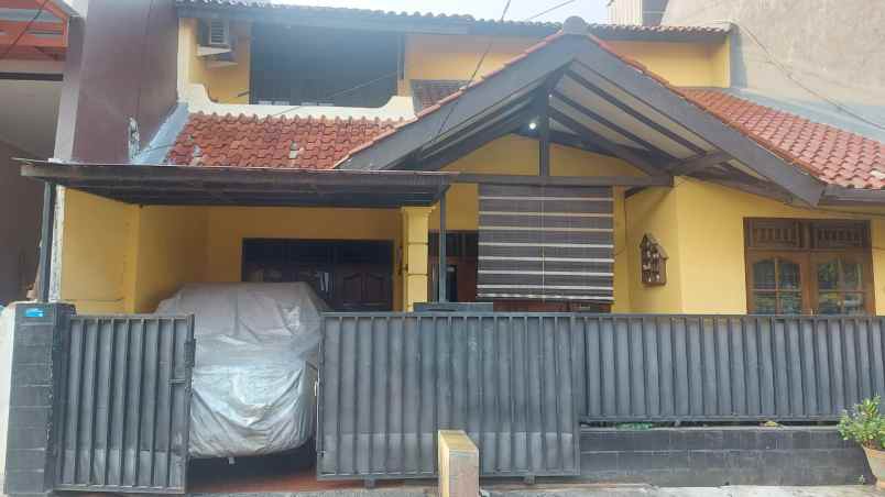 jual rumah cluster australia green lake tangerang