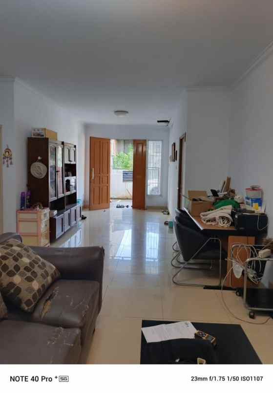 jual rumah hunian second di taman royal tanah tinggi