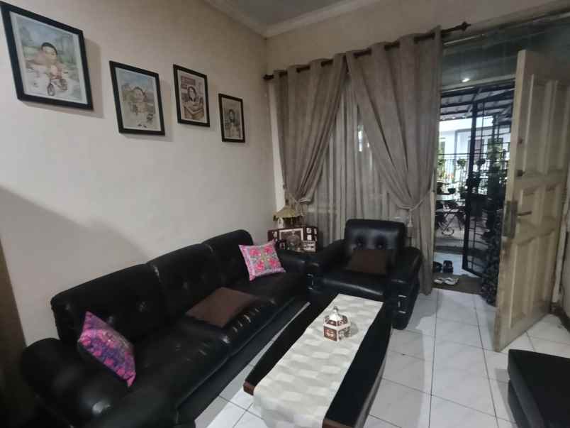 jual rumah luas kawaluyaan buah batu bandung