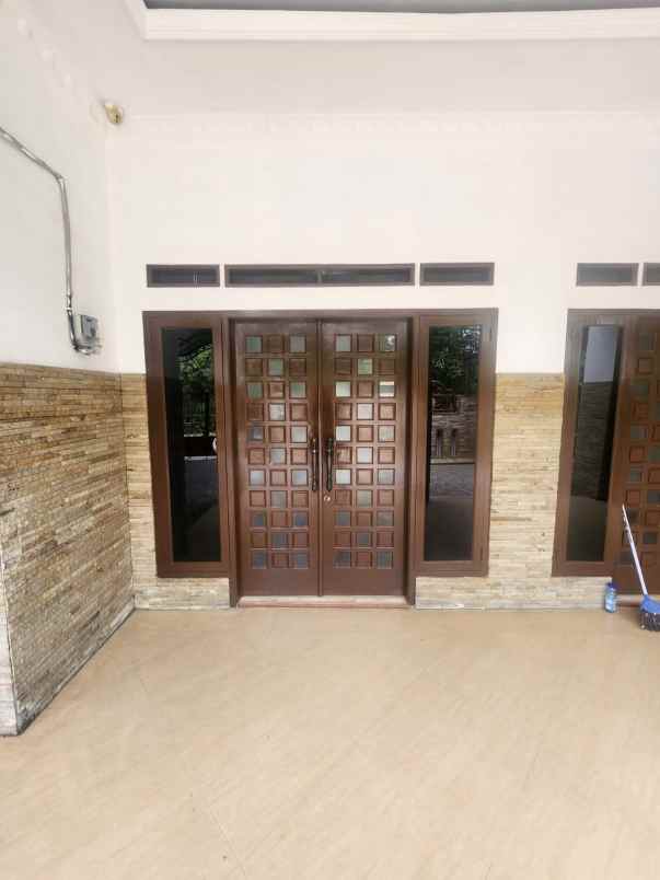 jual rumah mewah jl karyawan ciledug tanggerang