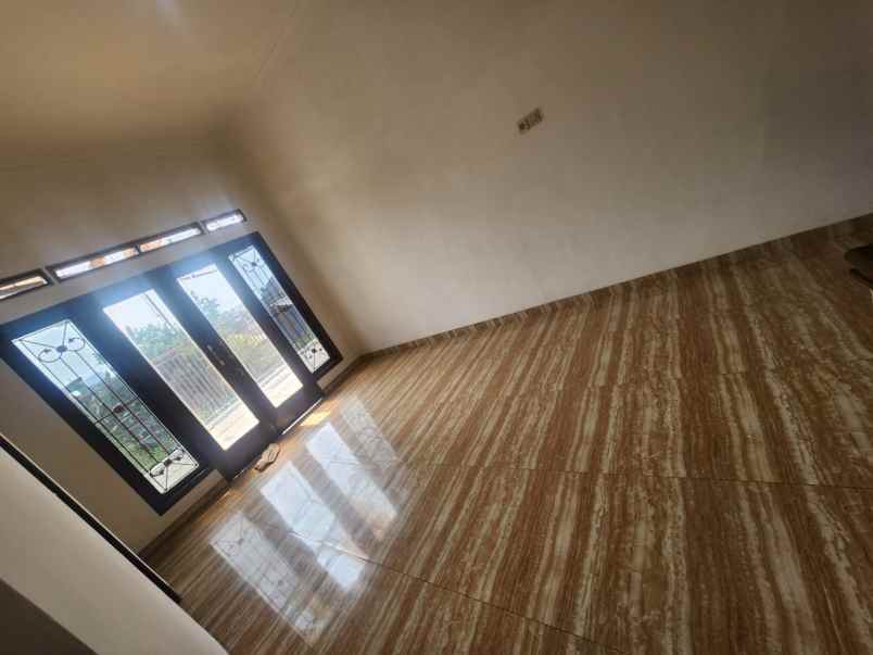 jual rumah mewah jl karyawan ciledug tanggerang
