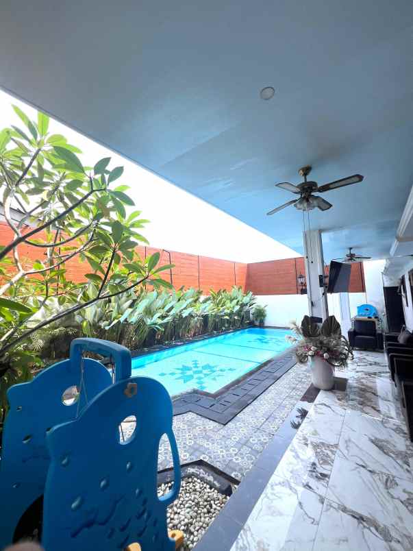 jual rumah mewah private pool pejaten