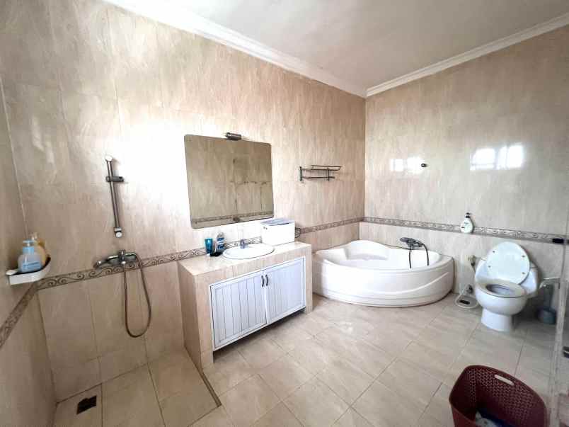 jual rumah mewah private pool pejaten