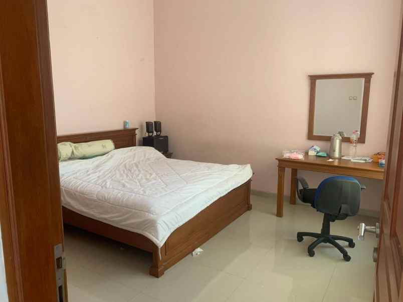 jual rumah puri surya jaya sidoarjo row 2 mobil nego