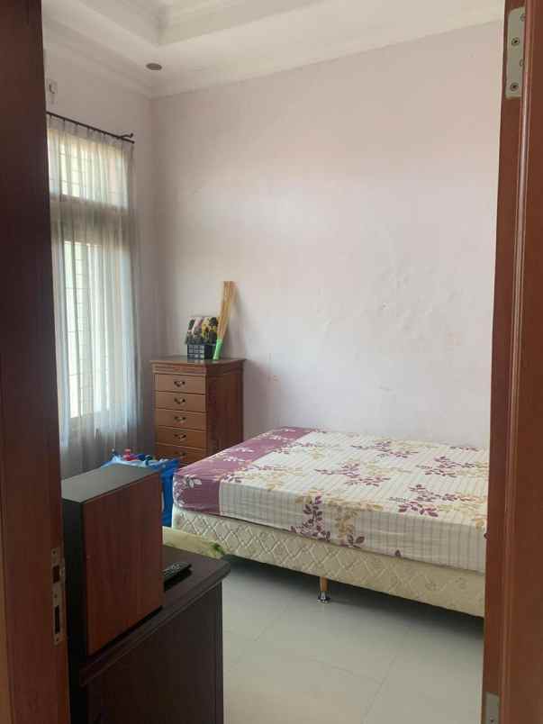 jual rumah puri surya jaya sidoarjo row 2 mobil nego