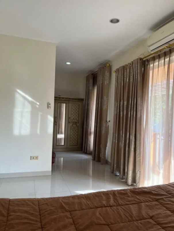 jual rumah shm dua lantai di lotus garden kota bekasi