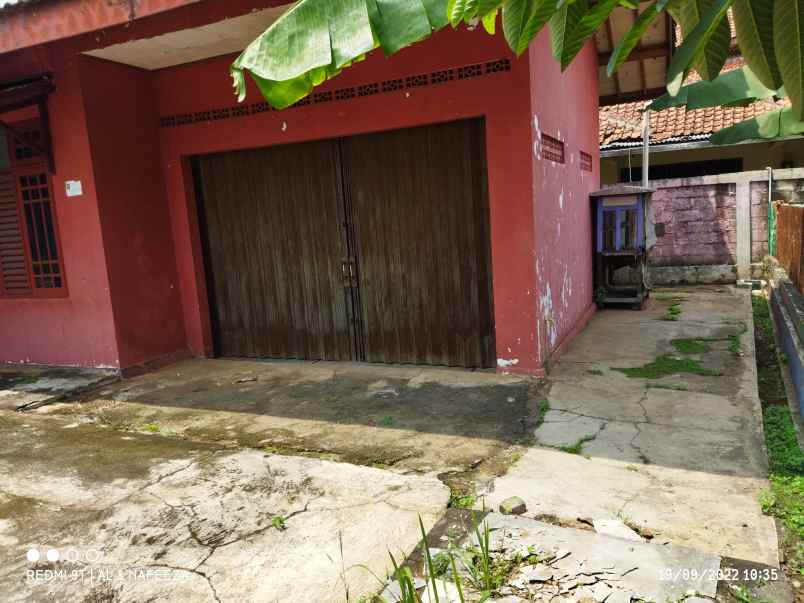 jual rumah strategis bonus 5 toko di cibinong