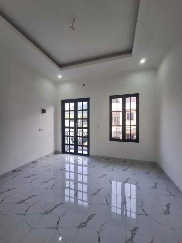 model keren brand new rumah taman ratu