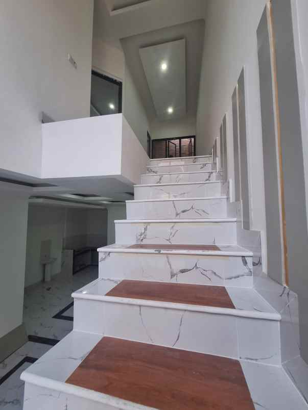 model keren brand new rumah taman ratu