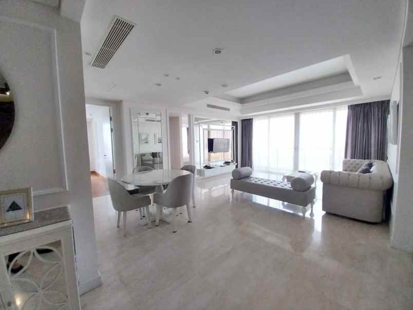 one east hook lantai 9 full furnish